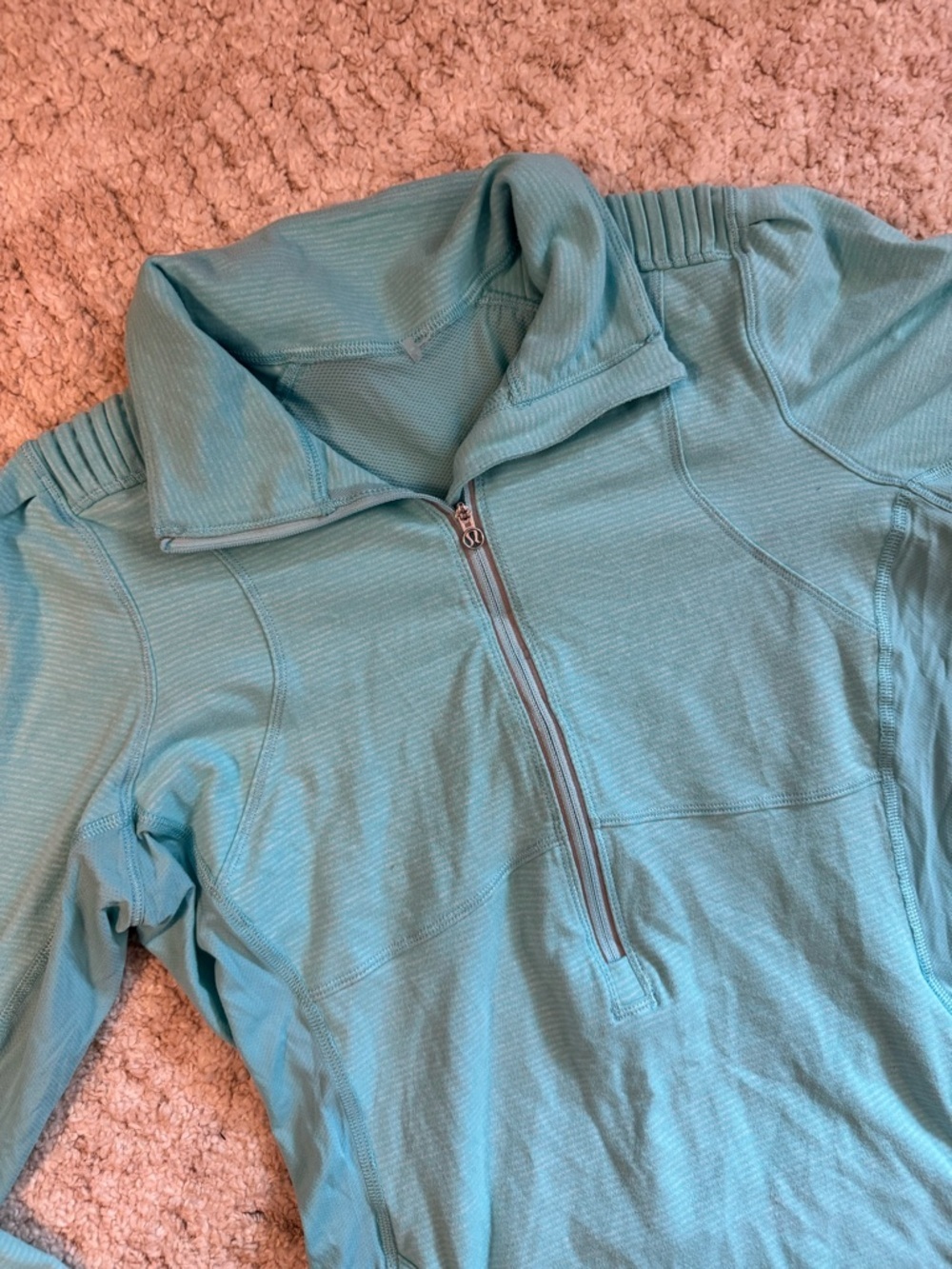 Lululemon Star Runner half-zip pullover in light blue - EUC size M best for 8 - Picture 2 of 9